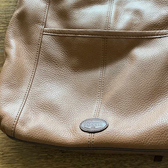 Fossil Brown Leather Crossbody Bag with Gold-Tone Hardware - Picture 5 of 10